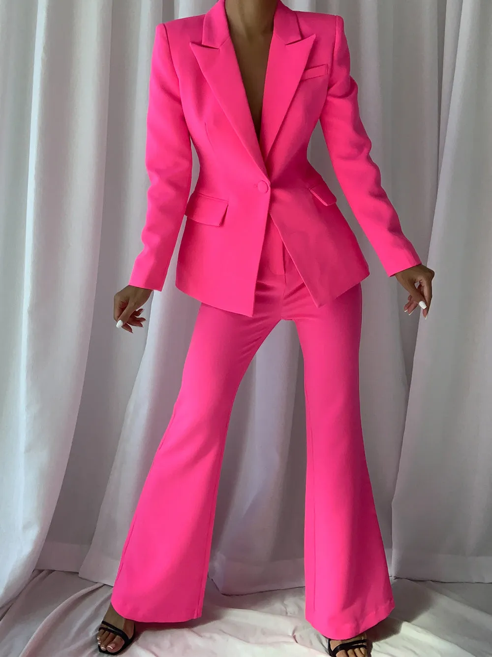 212 Blazer & Pants Set in Fuchsia
