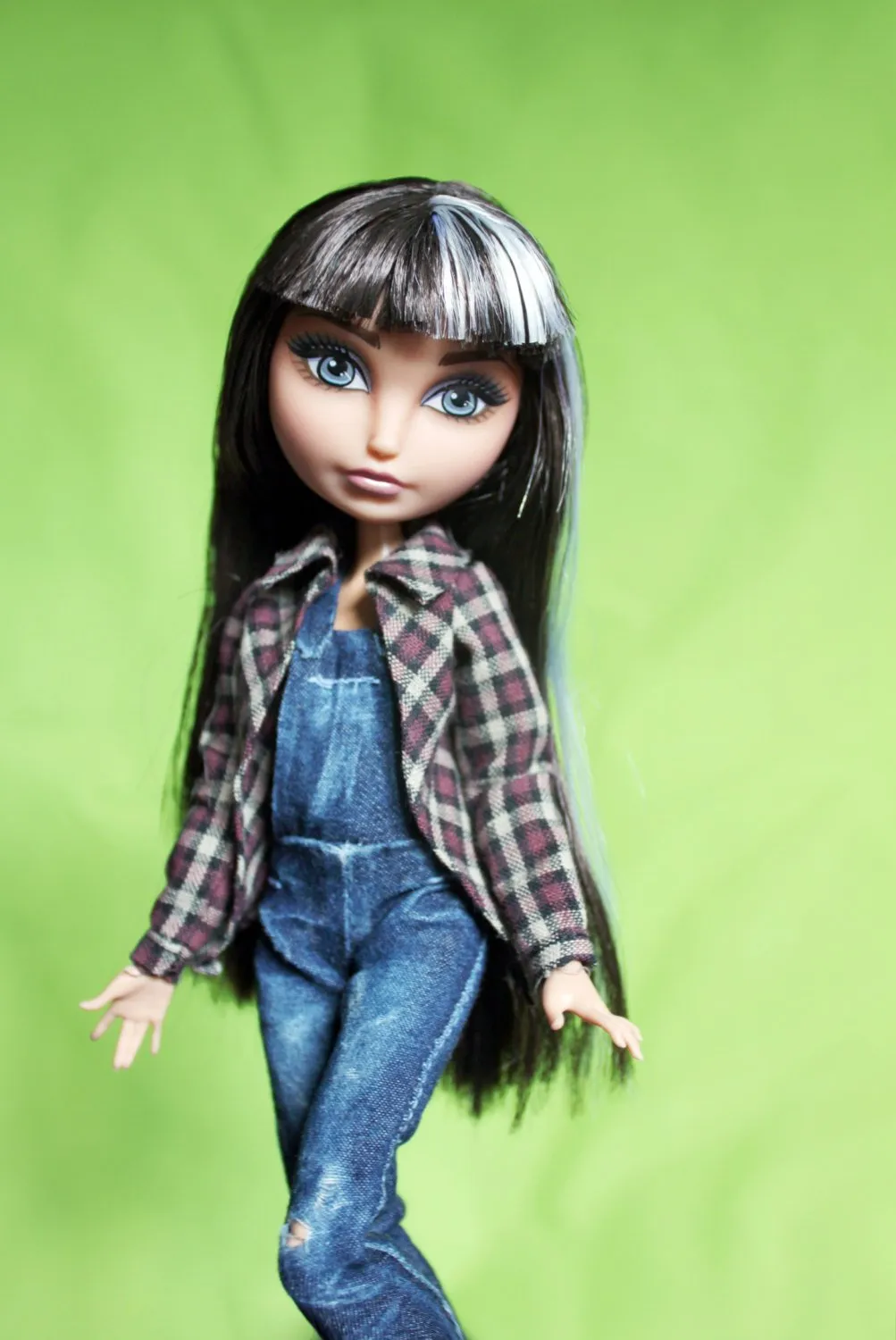 90s Street Wear: Overalls & Flannel