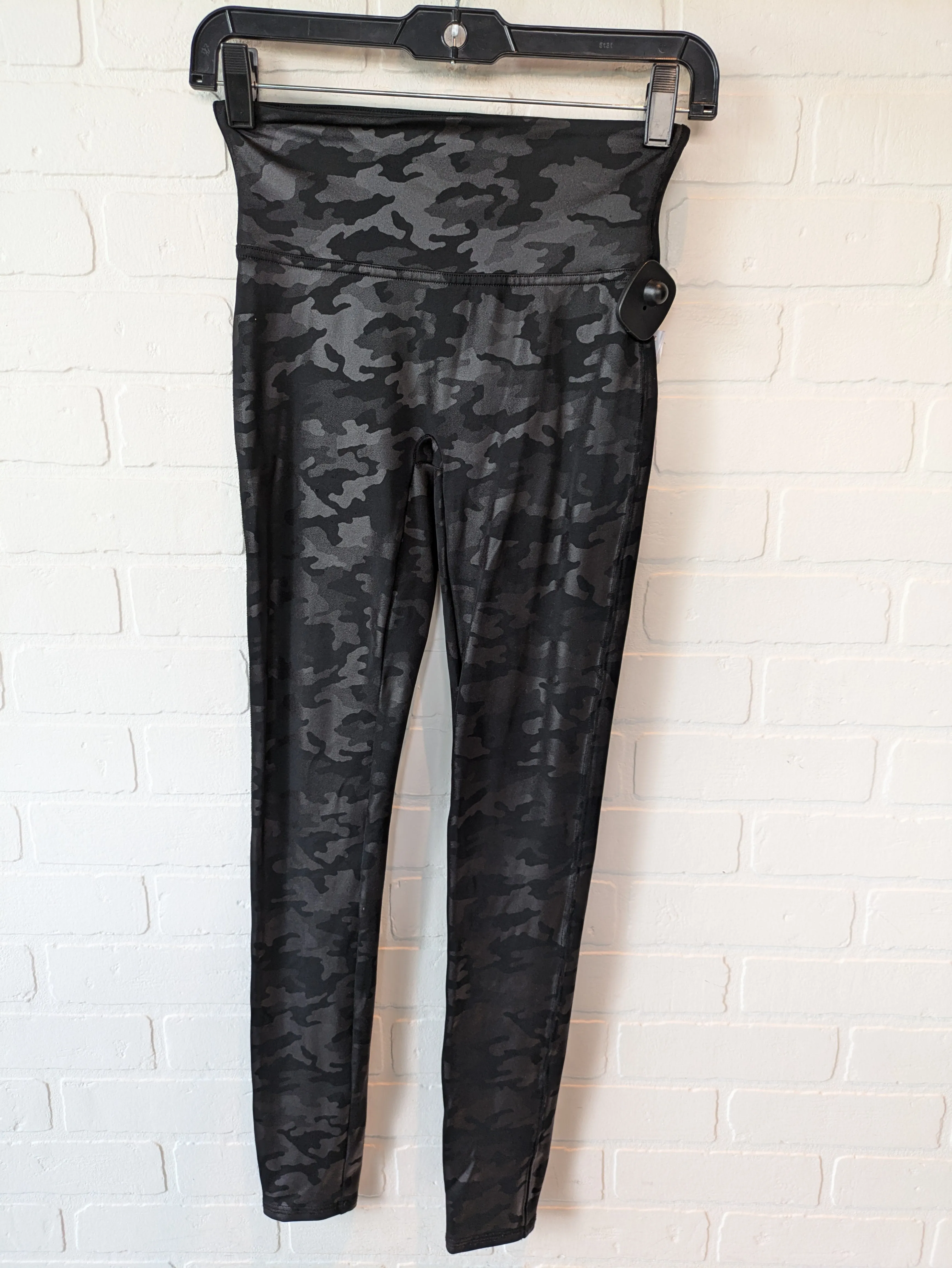 Athletic Leggings By Spanx In Black, Size: 4