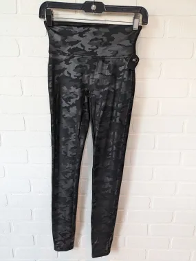 Athletic Leggings By Spanx In Black, Size: 4