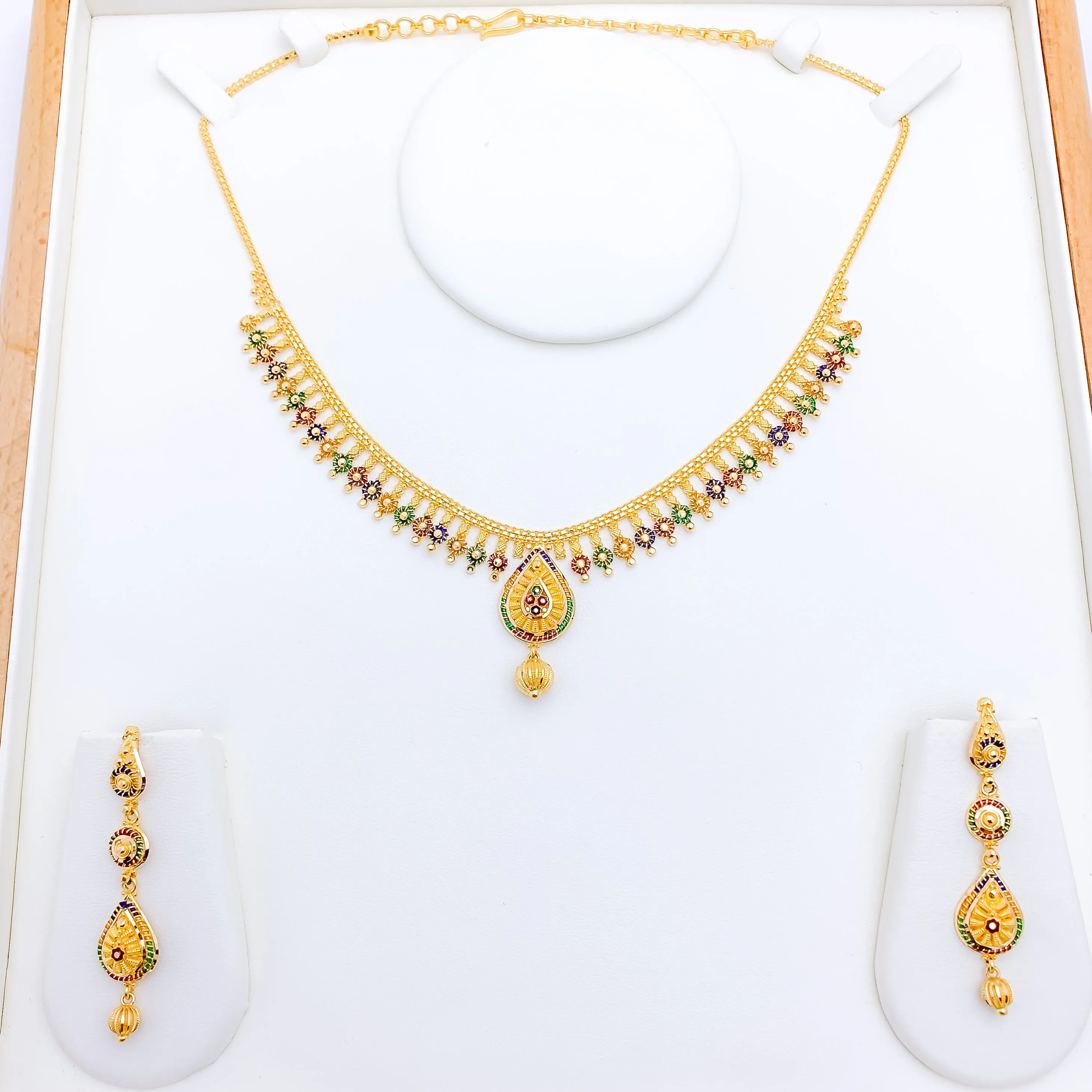 Awesome Color Swirls Necklace Set