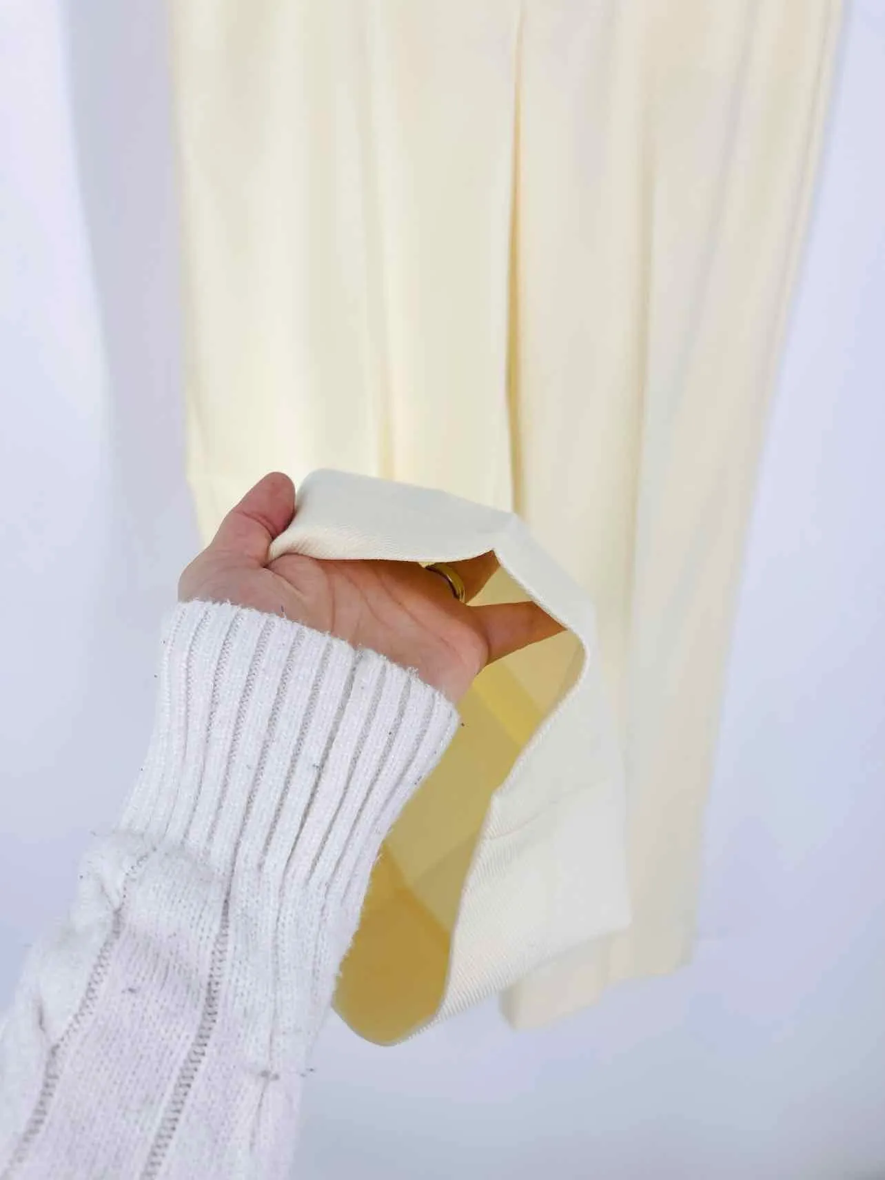 Banana Republic Size 12 Cream Solid NEW Pants Pants