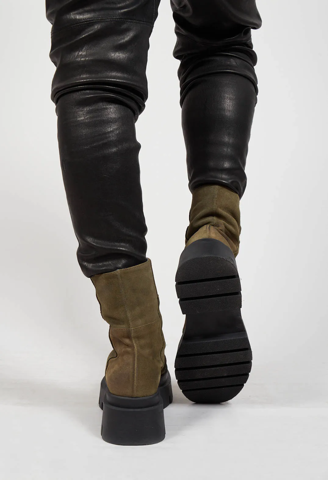 Boots With Front Zip in London Forest