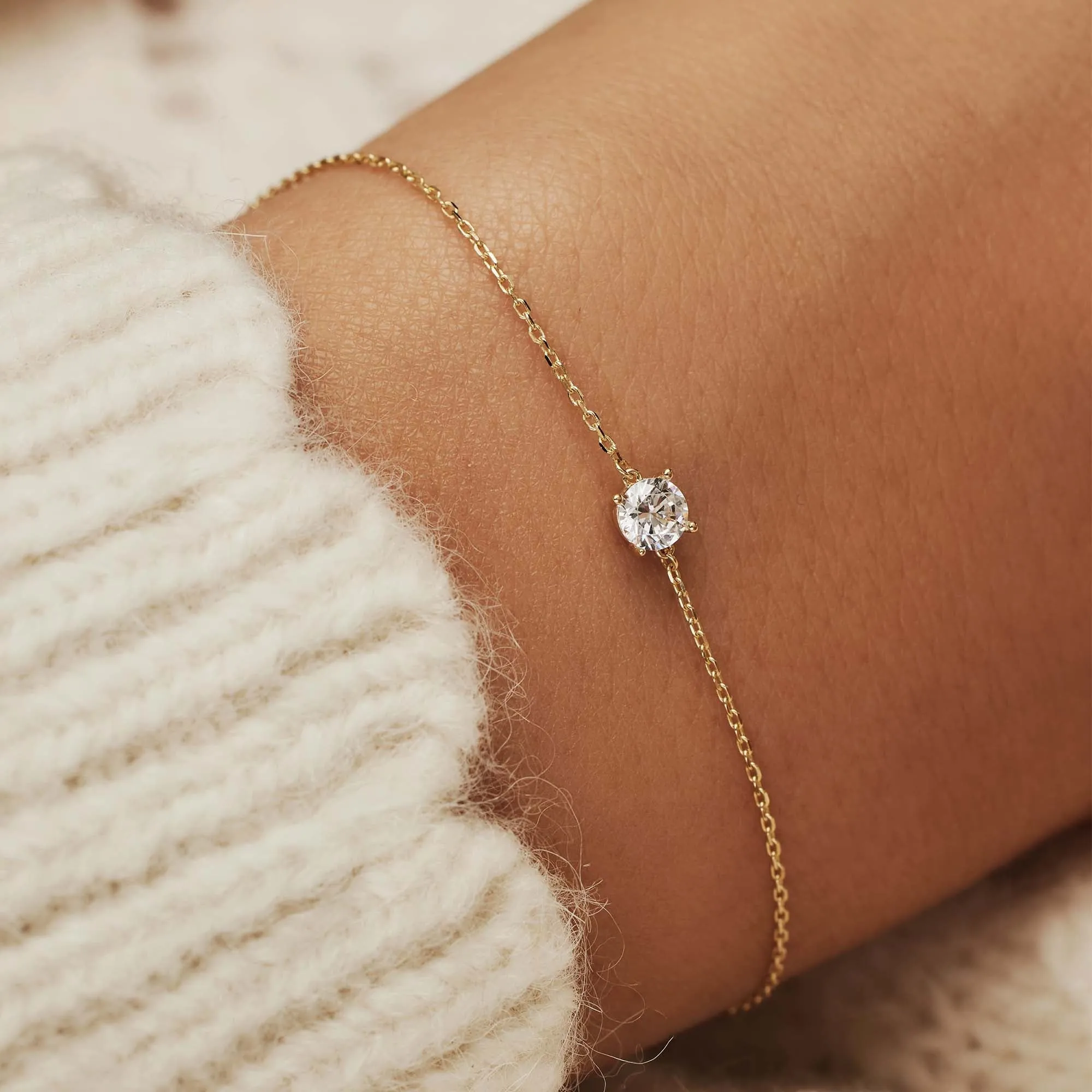 Cadeau d'Isabel 14 karat gold necklace and bracelet gift set