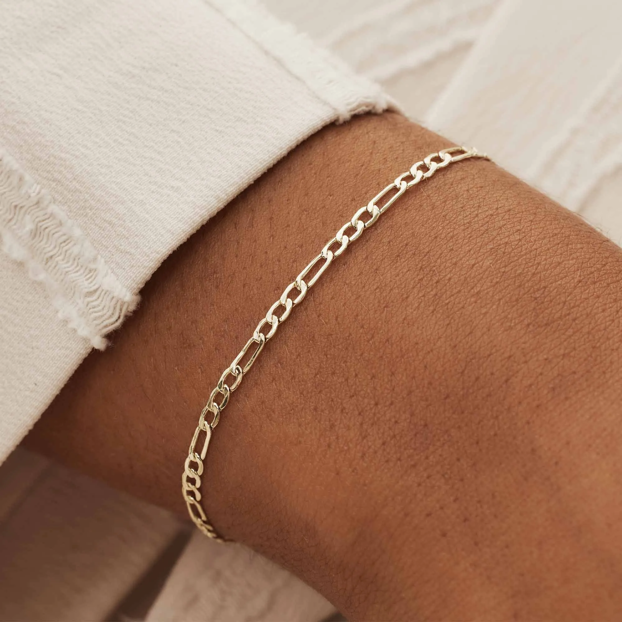 Cadeau d'Isabel 14 karat gold necklace and bracelet gift set