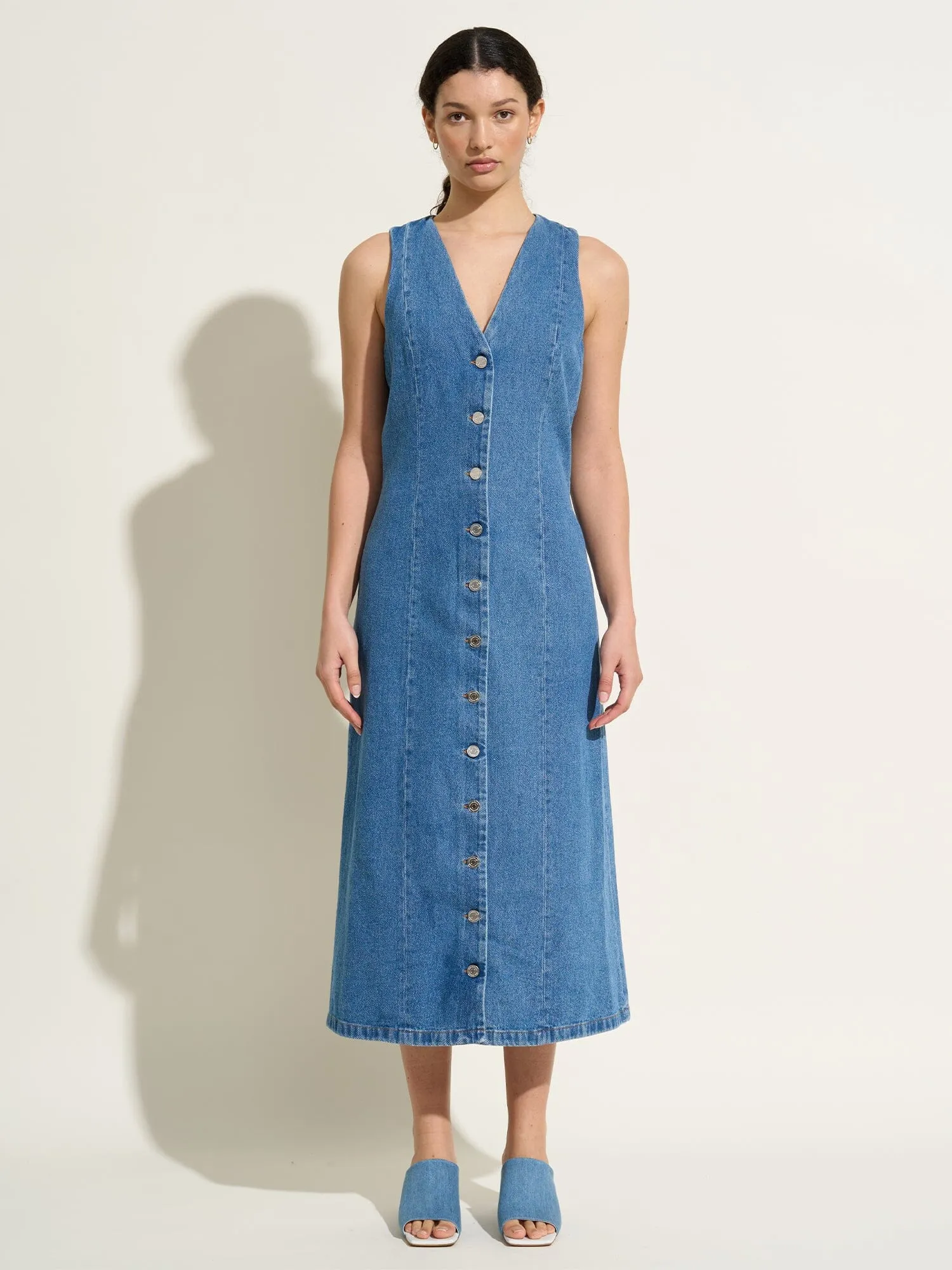 CALVINIA - Robe longue chasuble boutonnée en denim délavé Oeko-Tex Bleu