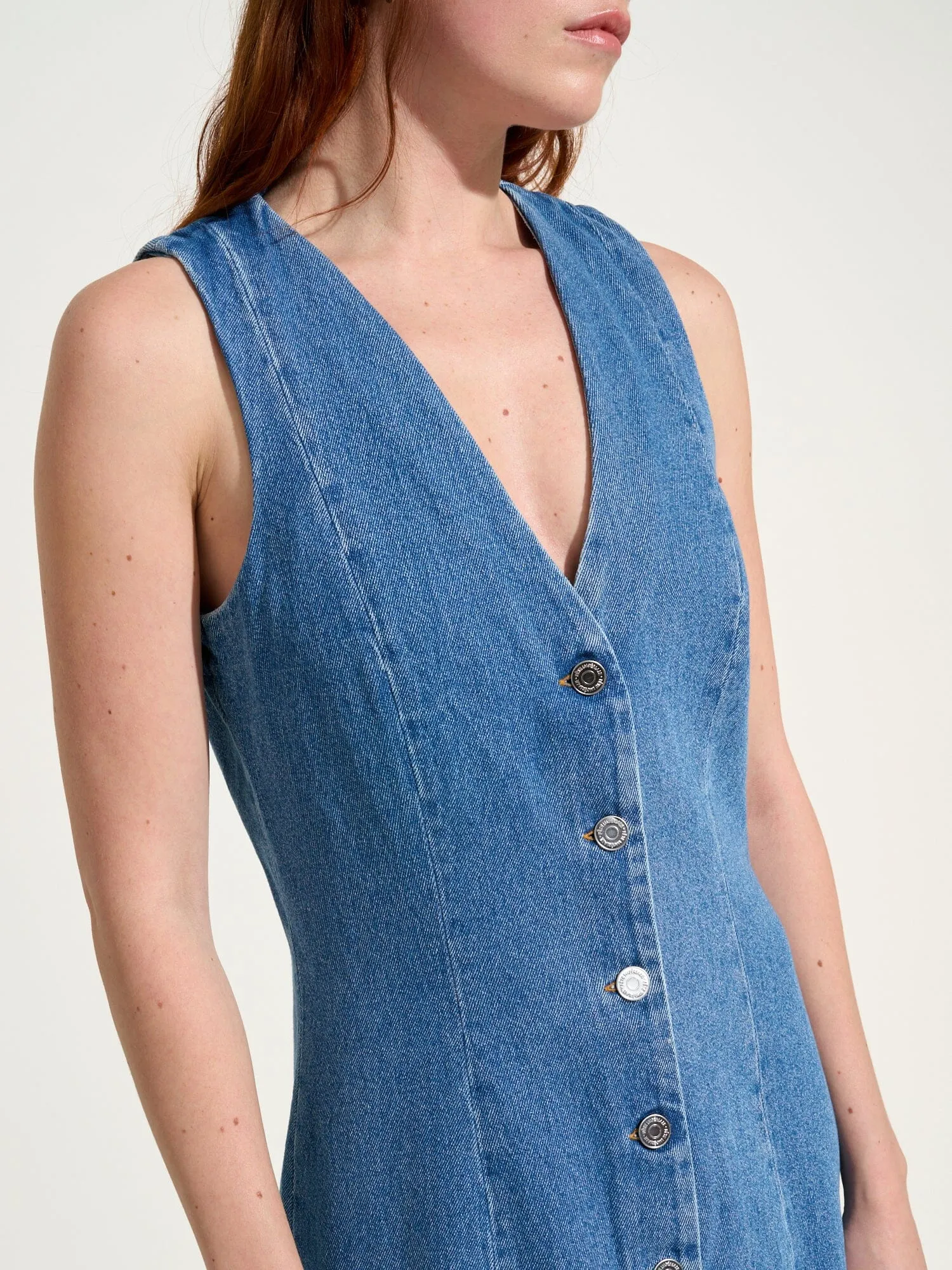 CALVINIA - Robe longue chasuble boutonnée en denim délavé Oeko-Tex Bleu