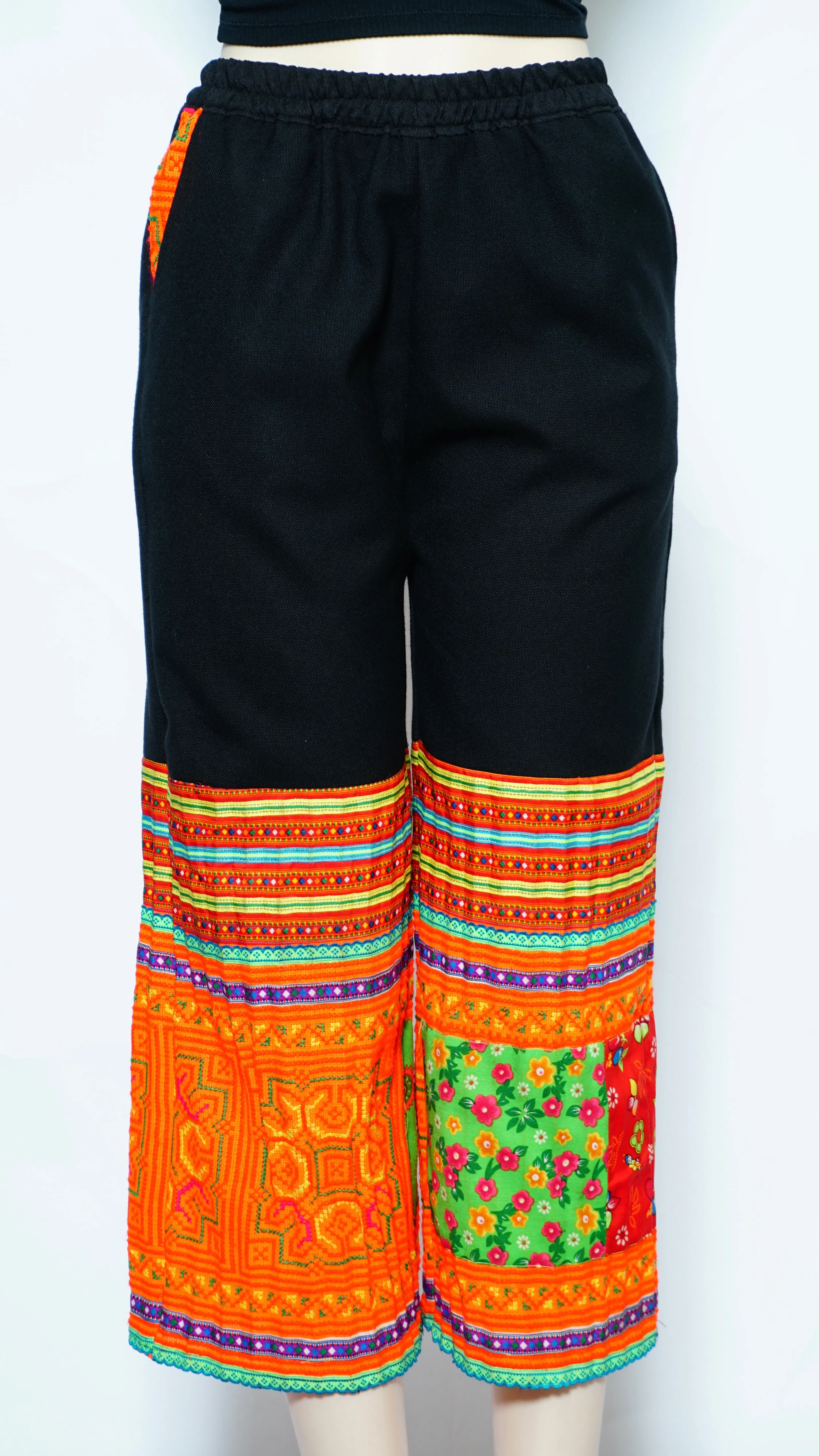 Hill Tribe Crop Pants (Large 28-34")