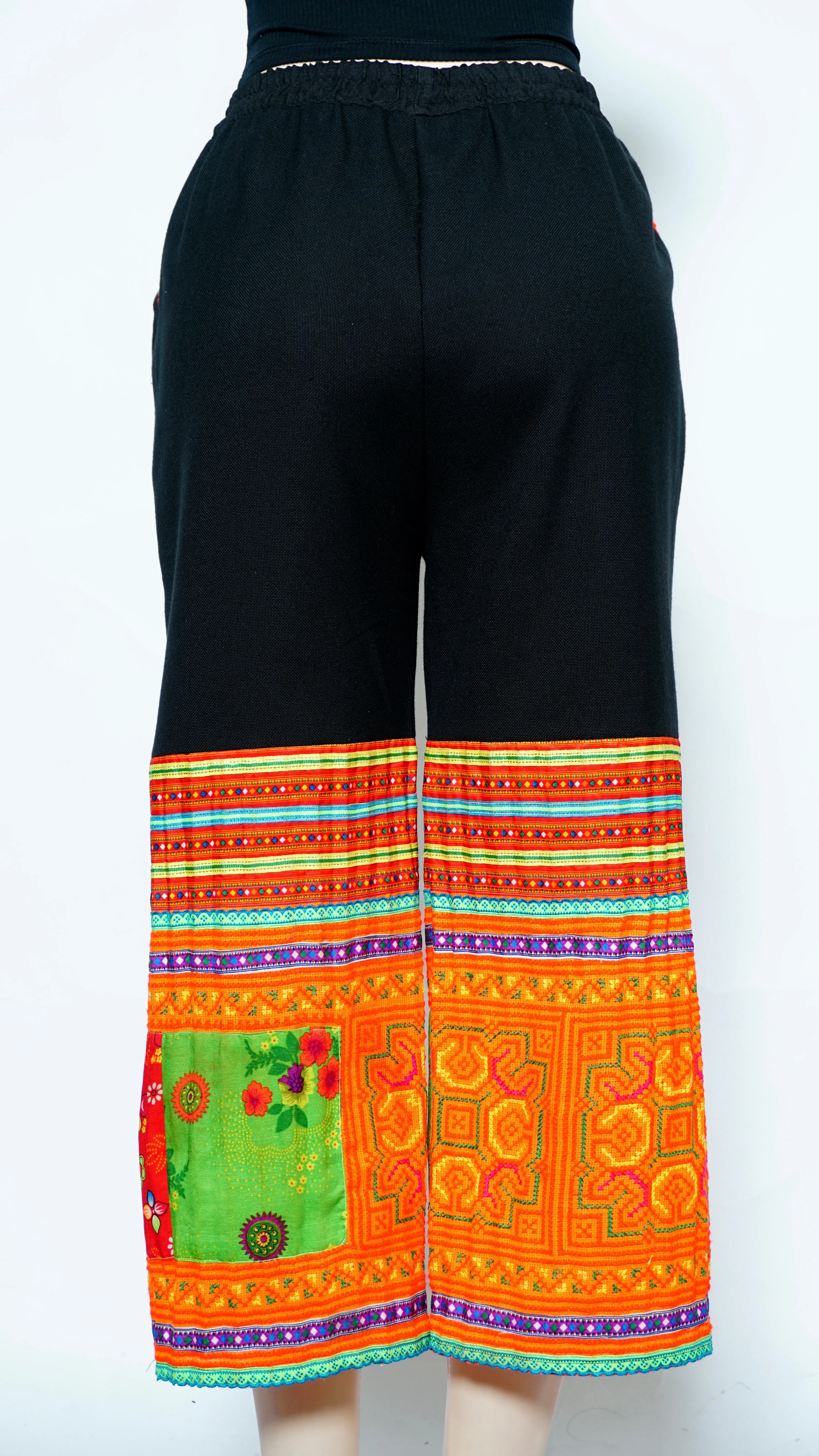 Hill Tribe Crop Pants (Large 28-34")