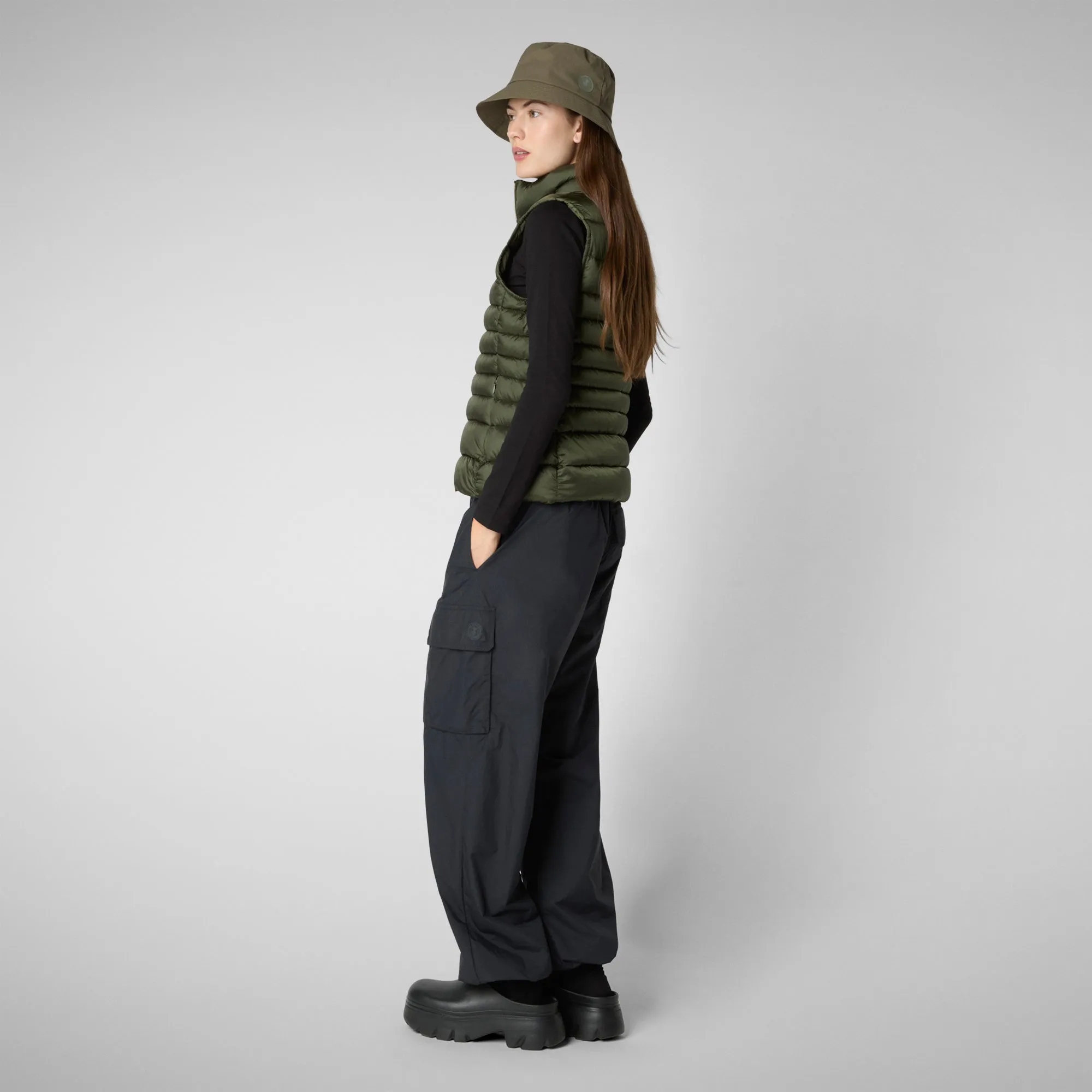 Woman's vest Lynn in pine green